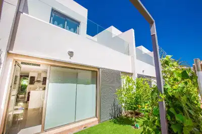 3 bedrooms, 3 bathrooms Townhouse in Punta Prima thumb 2