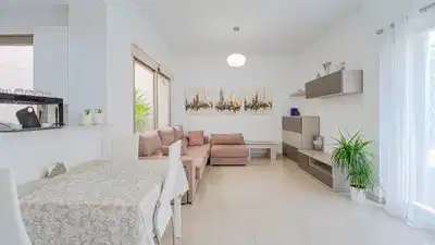3 bedrooms, 3 bathrooms Townhouse in Punta Prima thumb 3