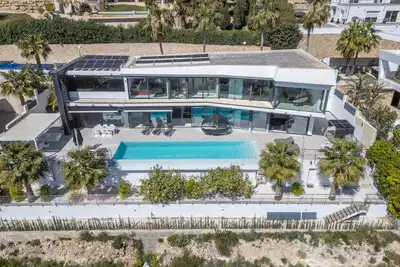 4 bedrooms, 5 bathrooms Villa in Calpe