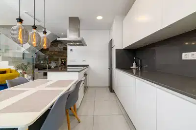 3 bedrooms, 3 bathrooms Townhouse in Villamartin thumb 14