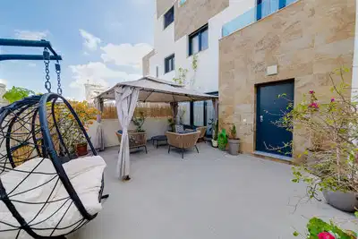 3 bedrooms, 3 bathrooms Townhouse in Villamartin thumb 3