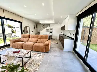 2 bedrooms, 2 bathrooms Villa in Villamartin thumb 7