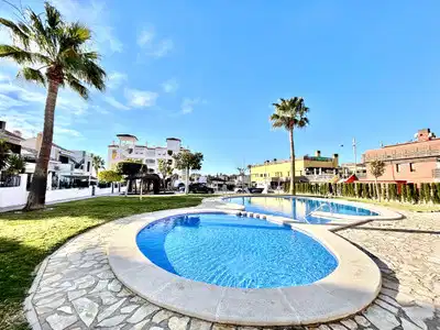2 bedrooms, 2 bathrooms Apartment in Villamartin thumb 2