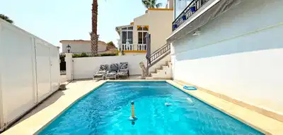 3 bedrooms, 3 bathrooms Villa in Villamartin thumb 2