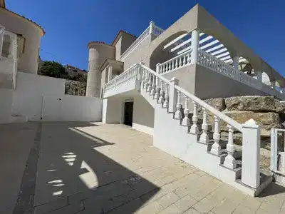3 bedrooms, 2 bathrooms Villa in El Campello