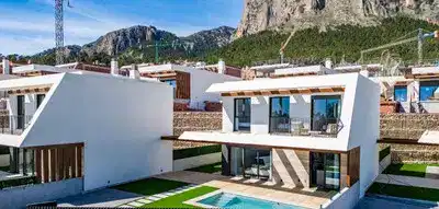 2 - 4 bedrooms, 2 - 4 bathrooms Villa in Polop