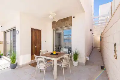 3 bedrooms, 3 bathrooms Villa in Orihuela Costa thumb 2