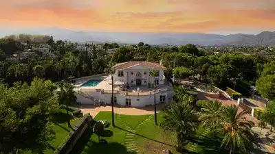 6 bedrooms, 8 bathrooms Villa in Alicante