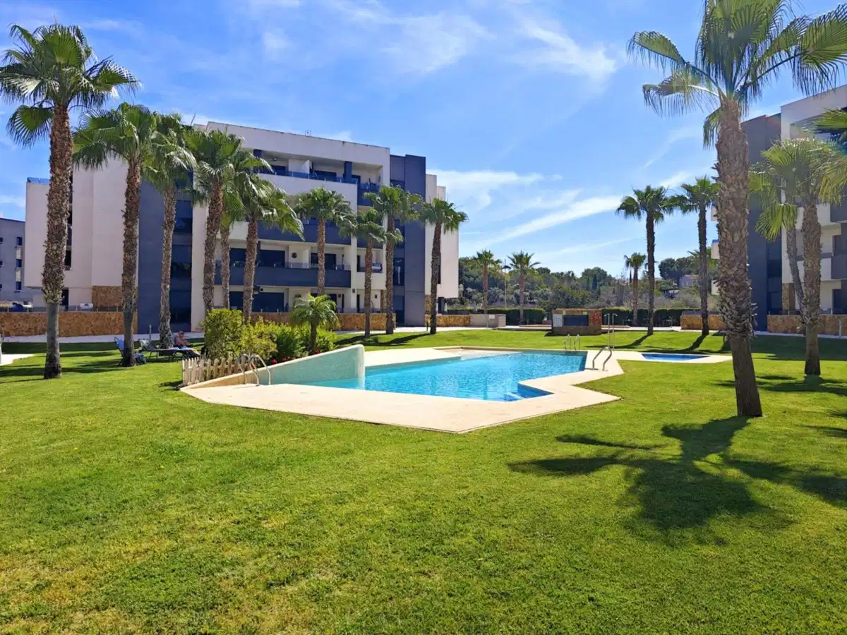 2 bedrooms, 2 bathrooms Apartment in Orihuela Costa