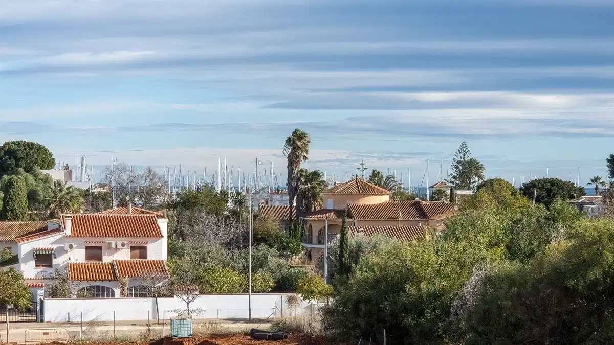 4 bedrooms, 2 bathrooms Apartment in Denia