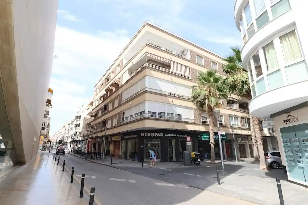 3 bedrooms, 2 bathrooms Penthouse in Torrevieja