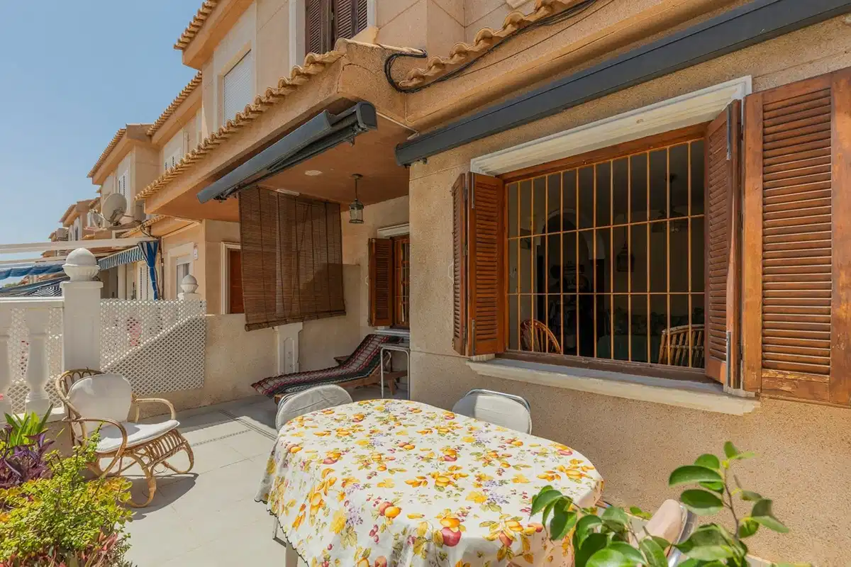 3 bedrooms, 2 bathrooms Townhouse in La Mata