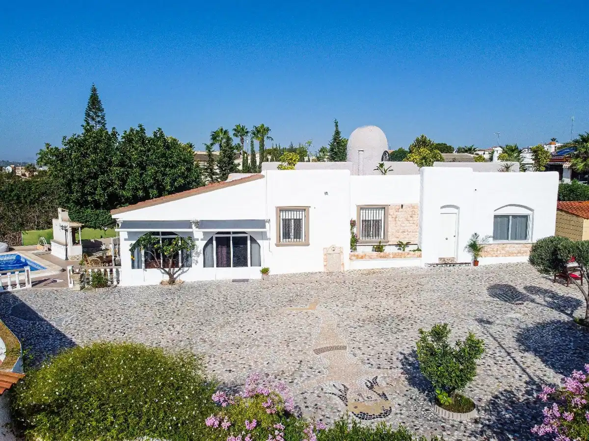 6 bedrooms, 2 bathrooms Villa in Ciudad Quesada
