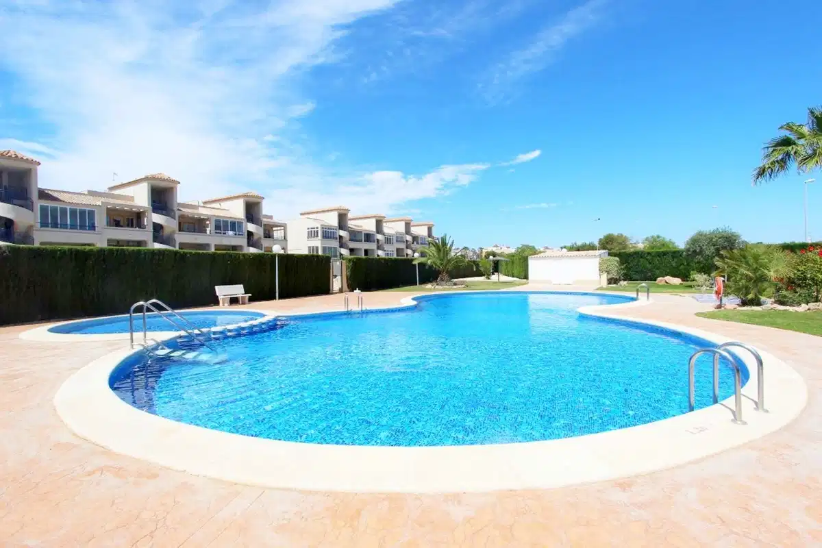 2 bedrooms, 1 bathrooms Apartment in Punta Prima