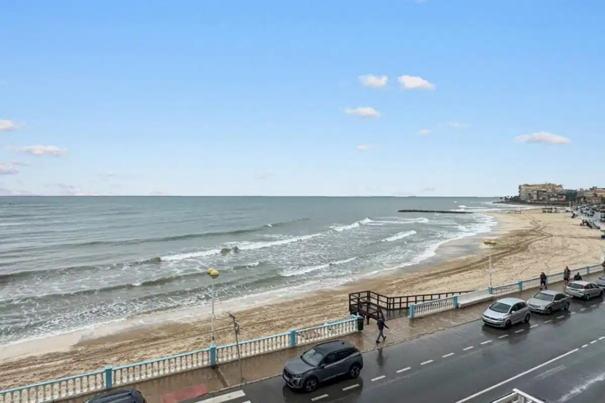 3 bedrooms, 2 bathrooms Apartment in Playa de los Locos