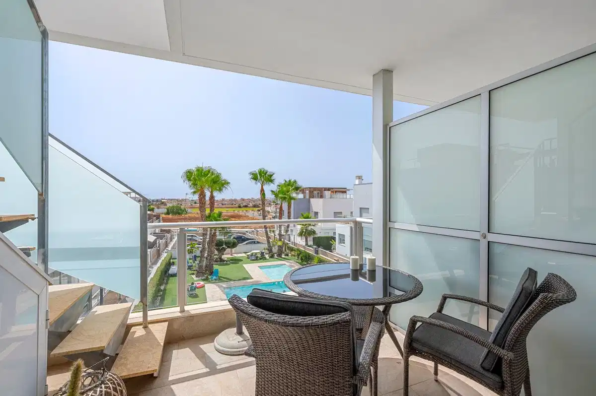 2 bedrooms, 2 bathrooms Bungalow in Punta Prima thumb 3