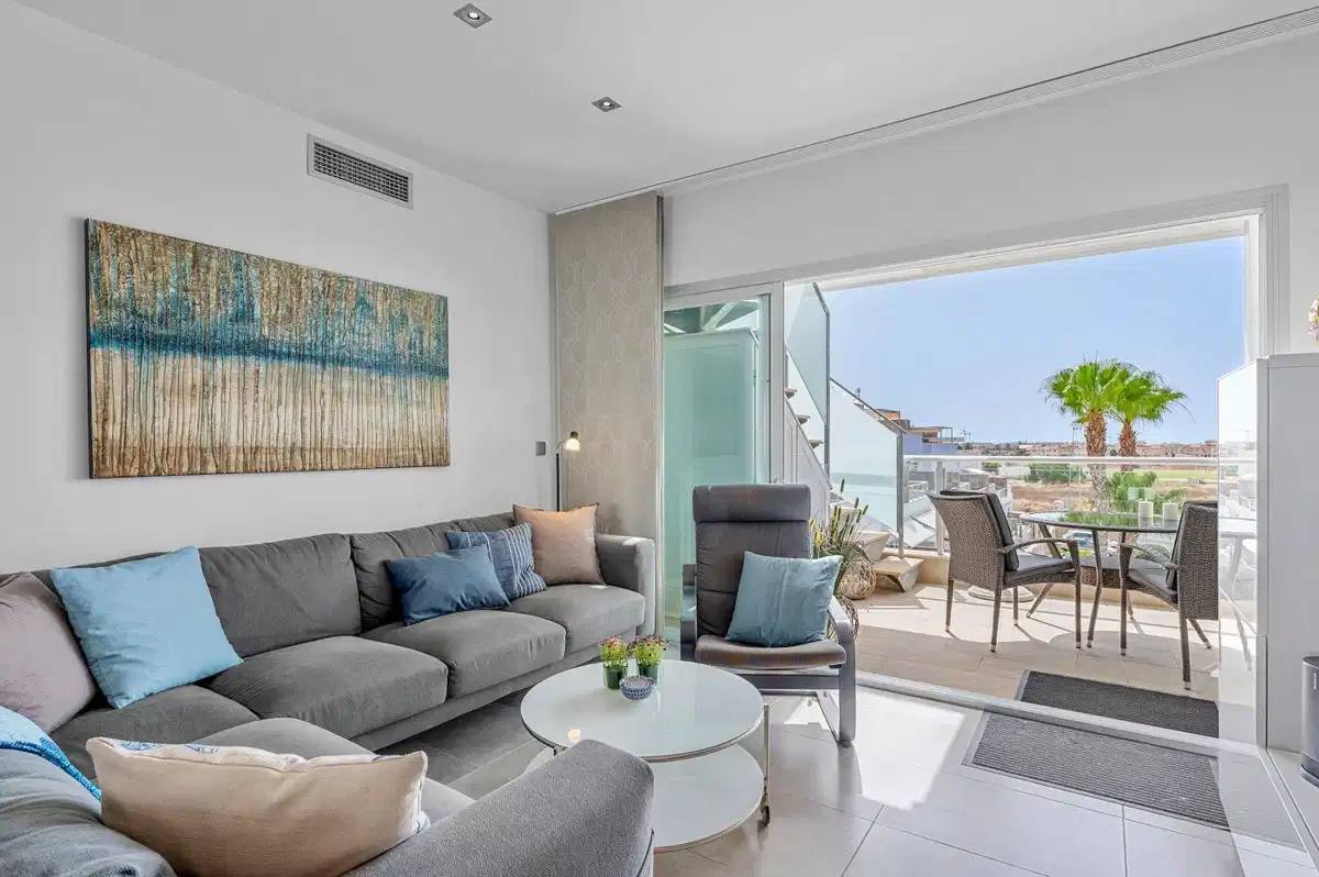 2 bedrooms, 2 bathrooms Bungalow in Punta Prima thumb 9