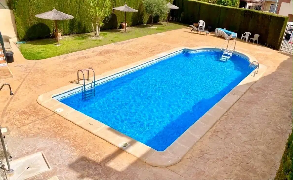 5 bedrooms, 4 bathrooms Villa in Villamartin thumb 3