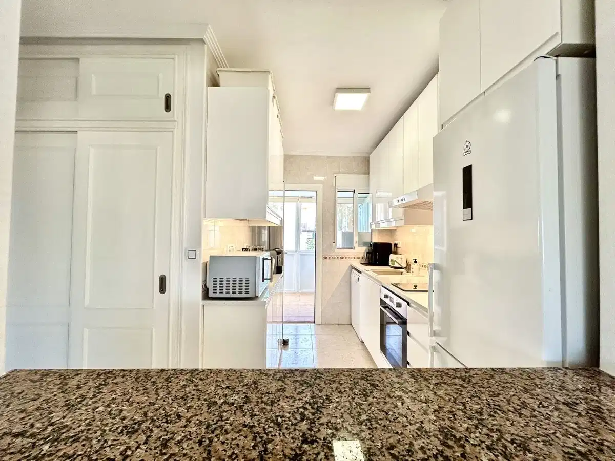 5 bedrooms, 4 bathrooms Villa in Villamartin thumb 9