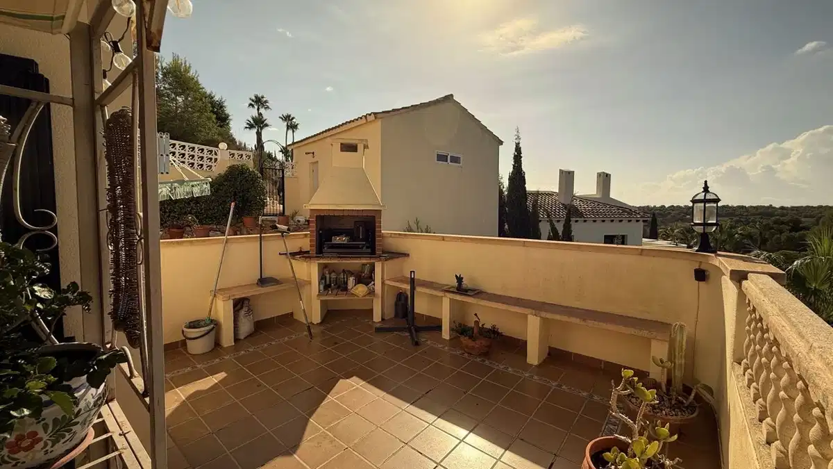 5 bedrooms, 4 bathrooms Villa in Villamartin thumb 13