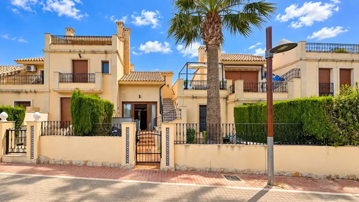 2 bedrooms, 2 bathrooms Townhouse in La Finca Golf