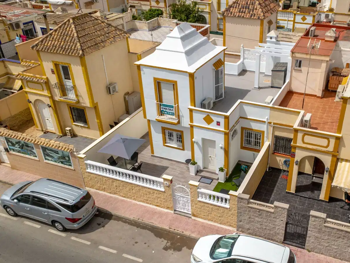 3 bedrooms, 1 bathrooms House in Torrevieja