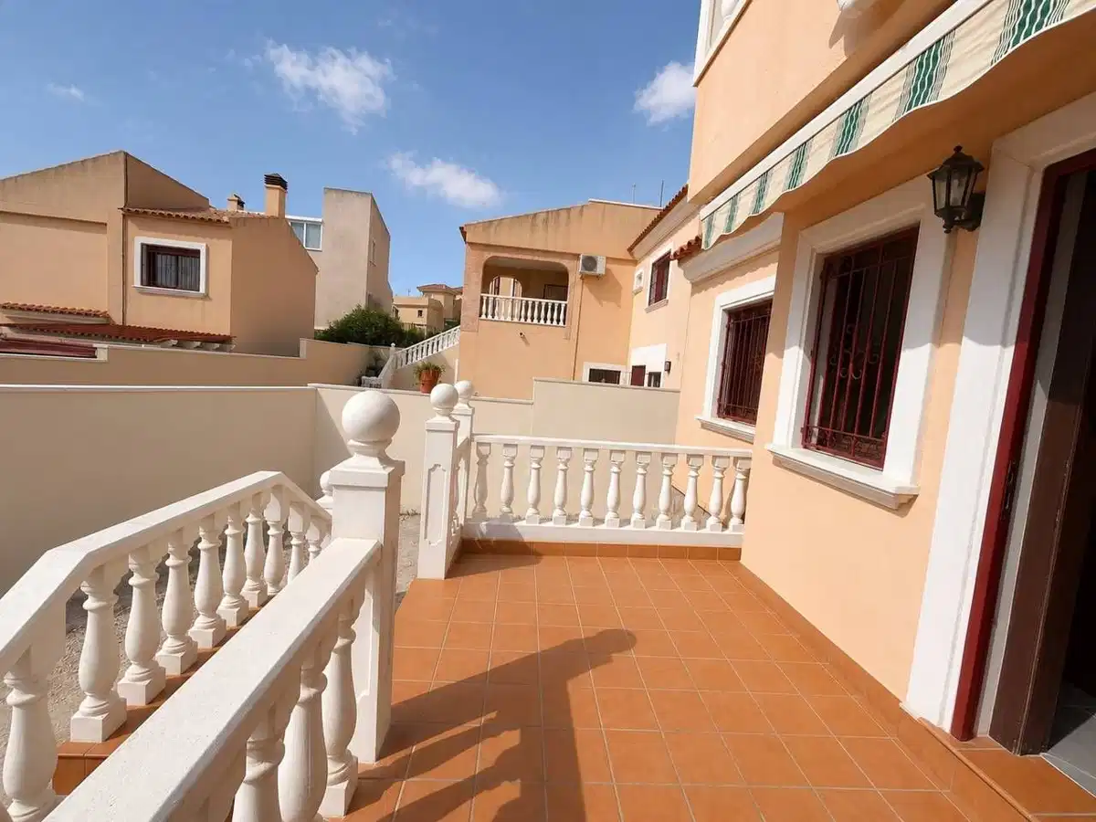 2 bedrooms, 2 bathrooms Villa in Villamartin thumb 2