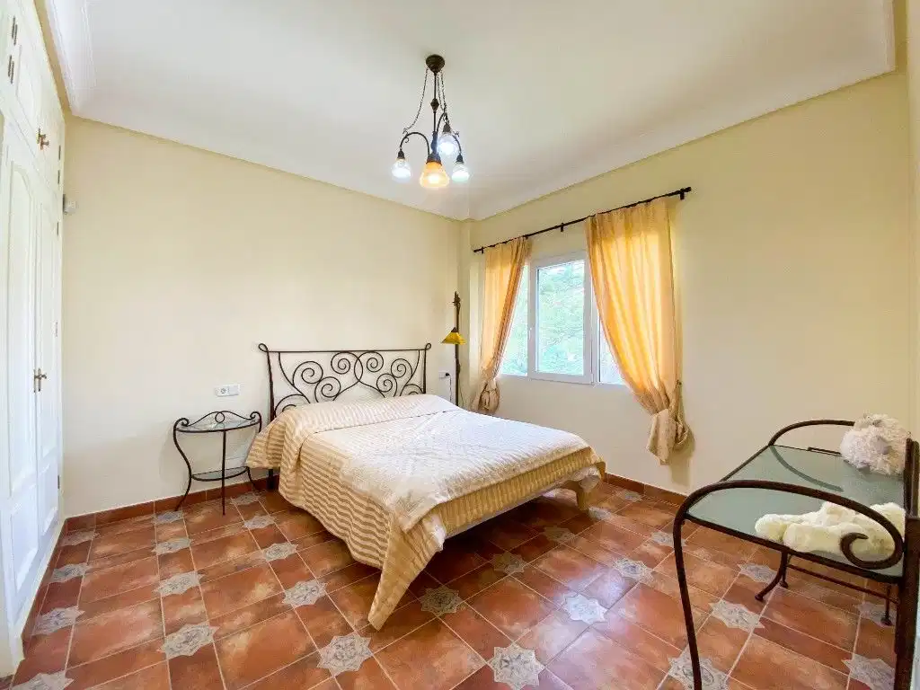 7 bedrooms, 5 bathrooms Villa in Villamartin thumb 10