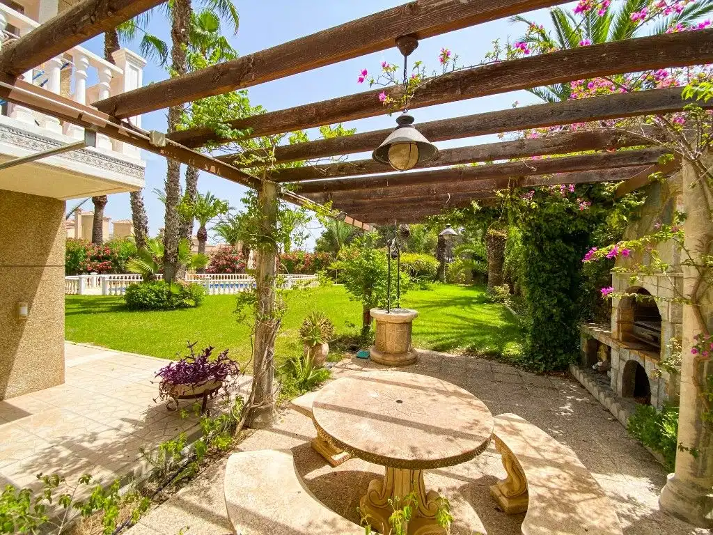 7 bedrooms, 5 bathrooms Villa in Villamartin thumb 14