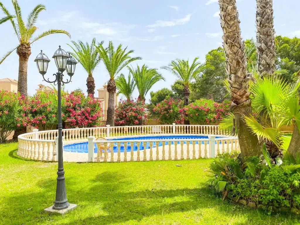 7 bedrooms, 5 bathrooms Villa in Villamartin thumb 6