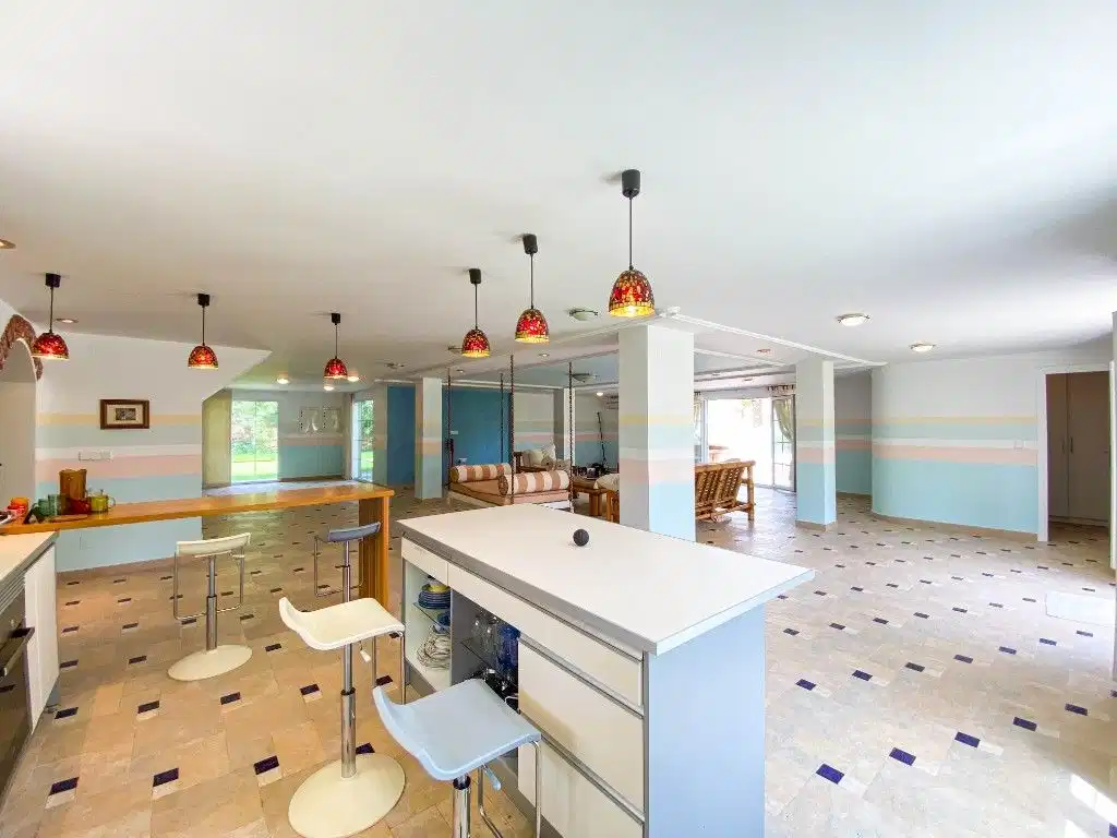 7 bedrooms, 5 bathrooms Villa in Villamartin thumb 9