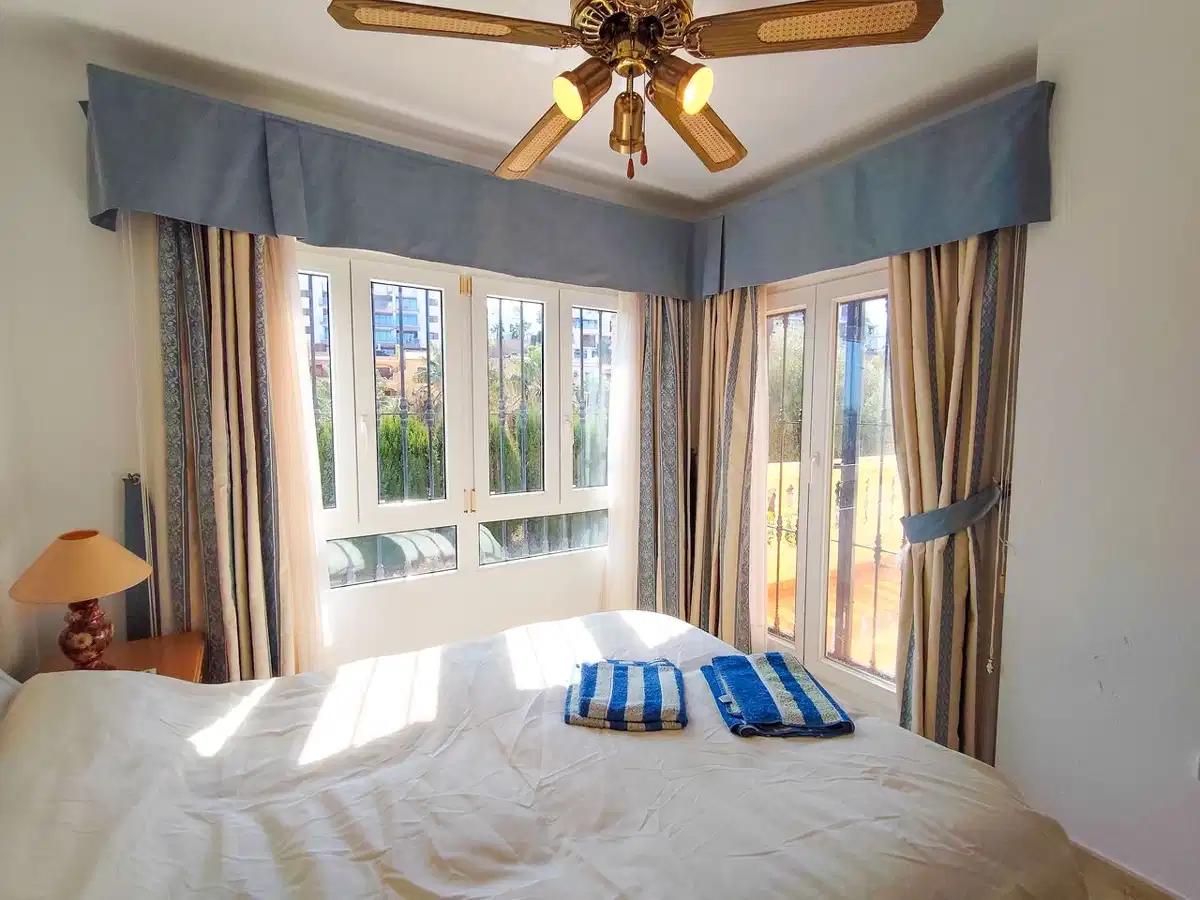 3 bedrooms, 2 bathrooms Villa in Villamartin thumb 14