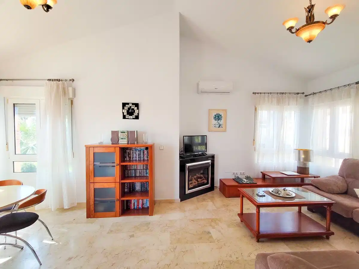 3 bedrooms, 2 bathrooms Villa in Villamartin thumb 5