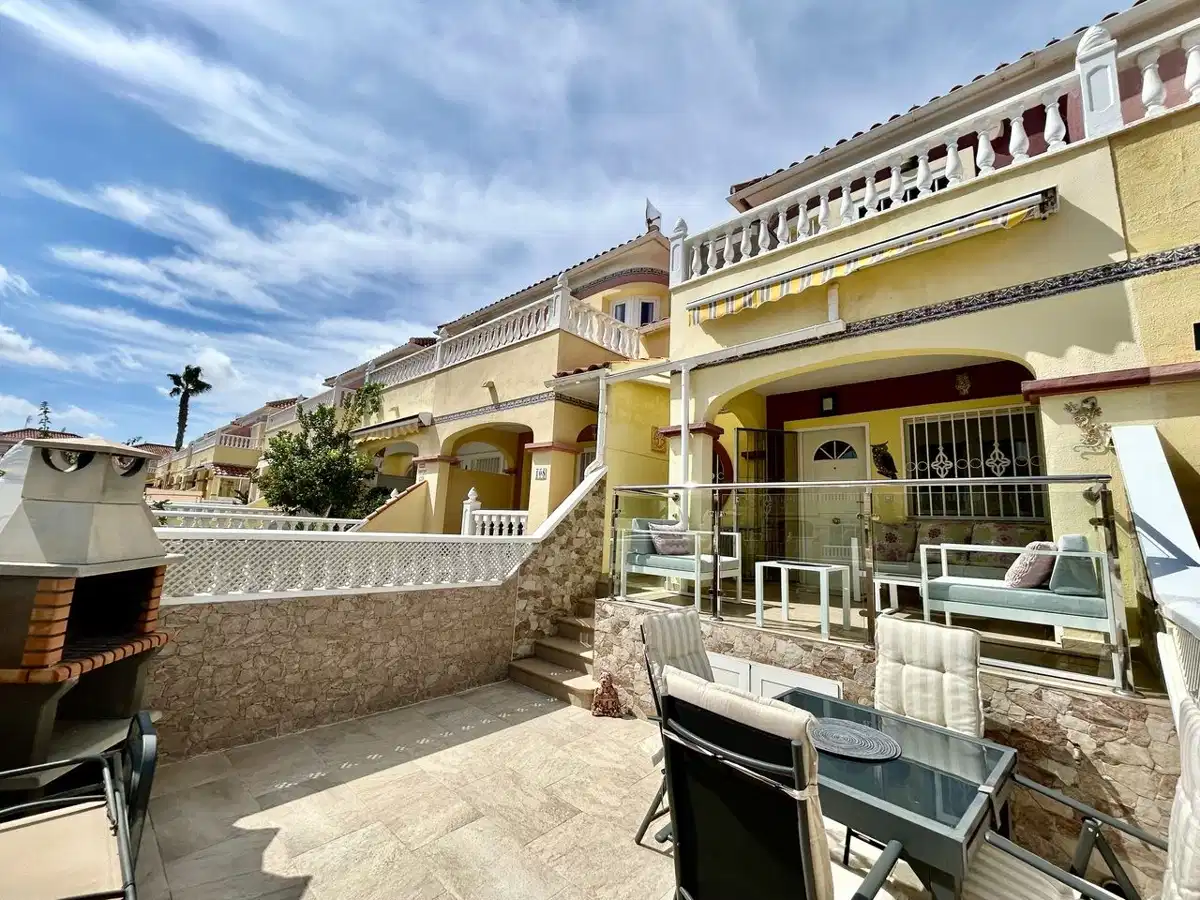 3 bedrooms, 2 bathrooms Townhouse in Cabo Roig