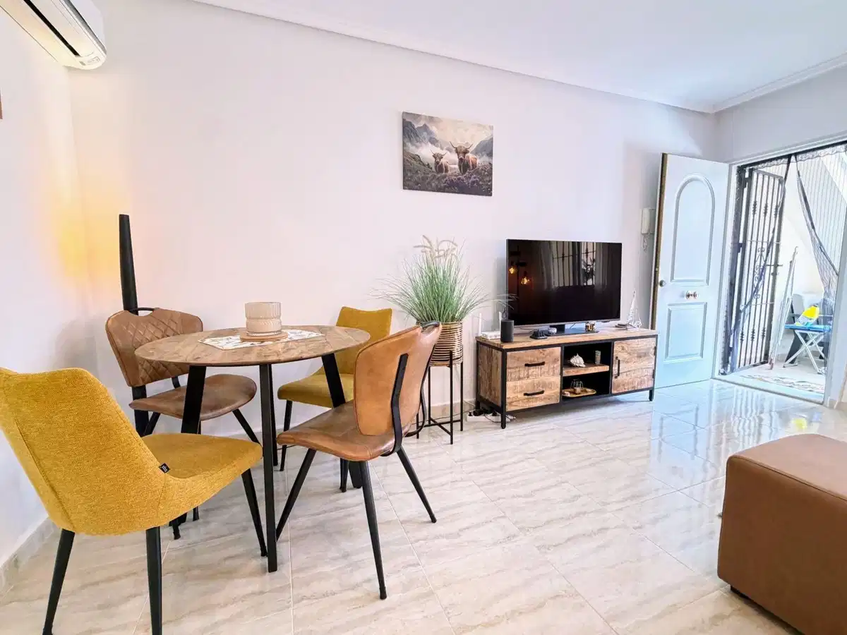 2 bedrooms, 2 bathrooms Apartment in Villamartin thumb 12