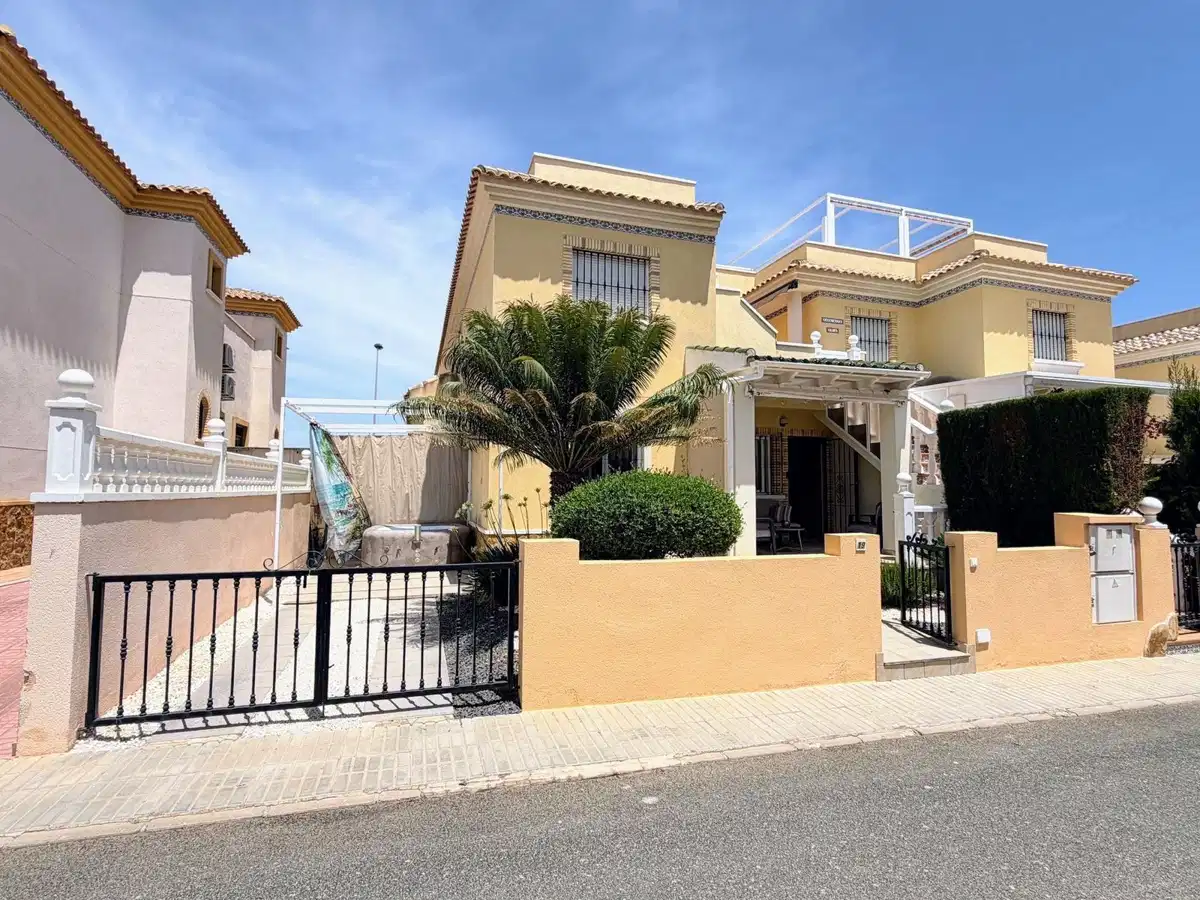 2 bedrooms, 2 bathrooms Apartment in Villamartin thumb 4
