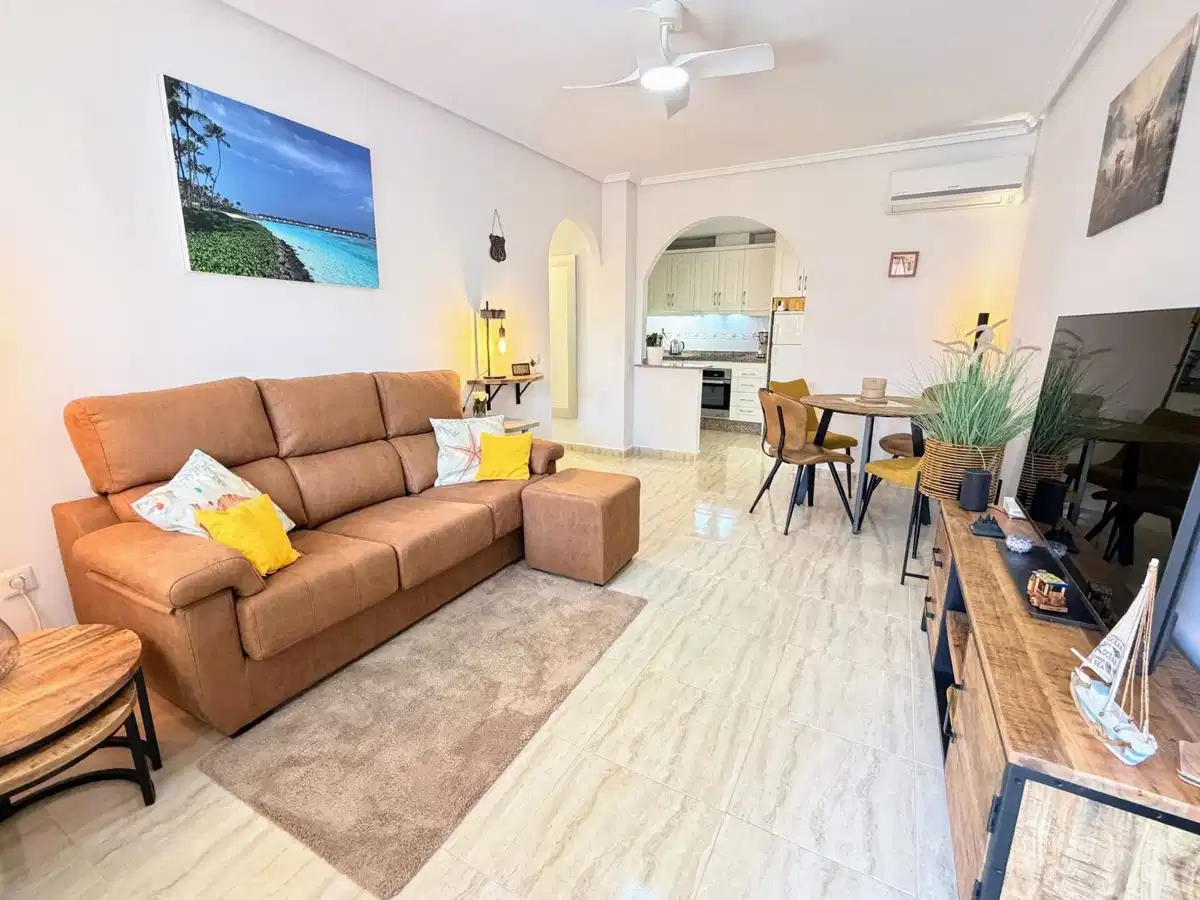 2 bedrooms, 2 bathrooms Apartment in Villamartin thumb 5