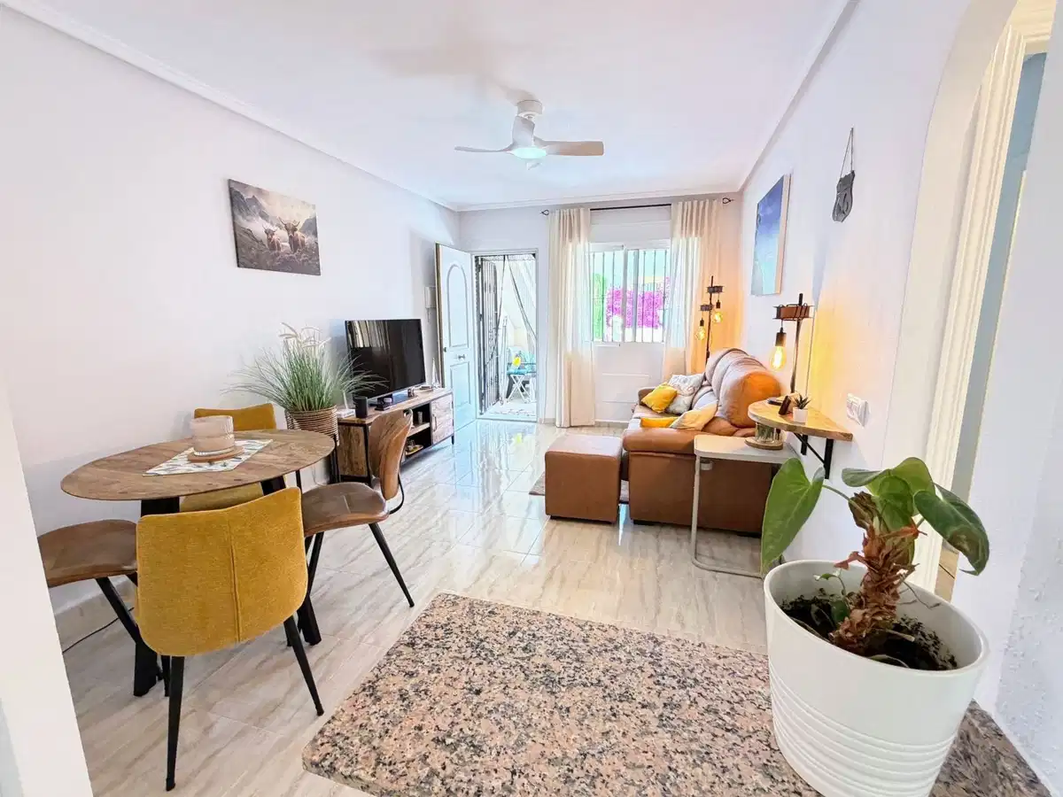 2 bedrooms, 2 bathrooms Apartment in Villamartin thumb 6