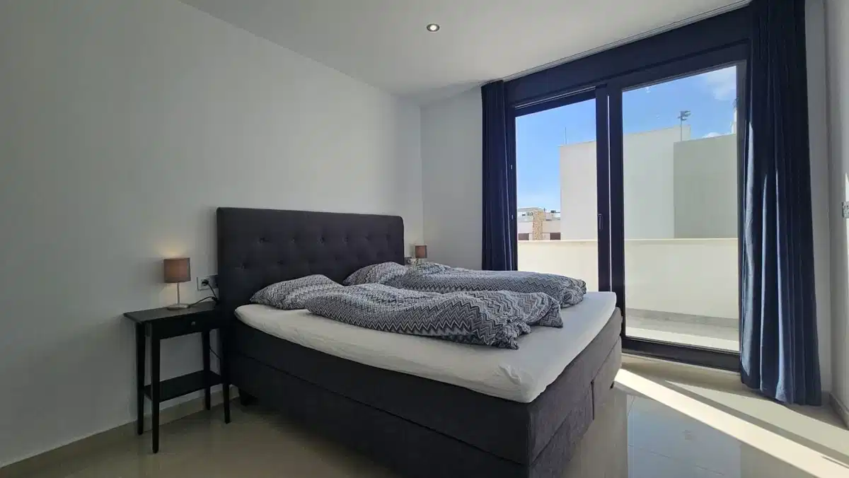 6 bedrooms, 4 bathrooms Villa in Villamartin thumb 15