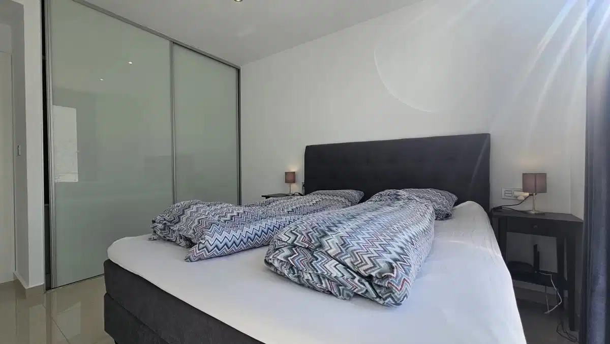 6 bedrooms, 4 bathrooms Villa in Villamartin thumb 16