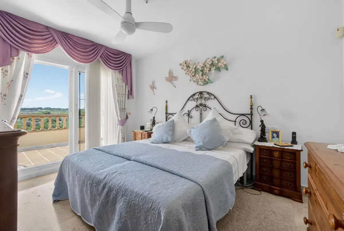 5 bedrooms, 5 bathrooms Villa in Orihuela Costa thumb 8