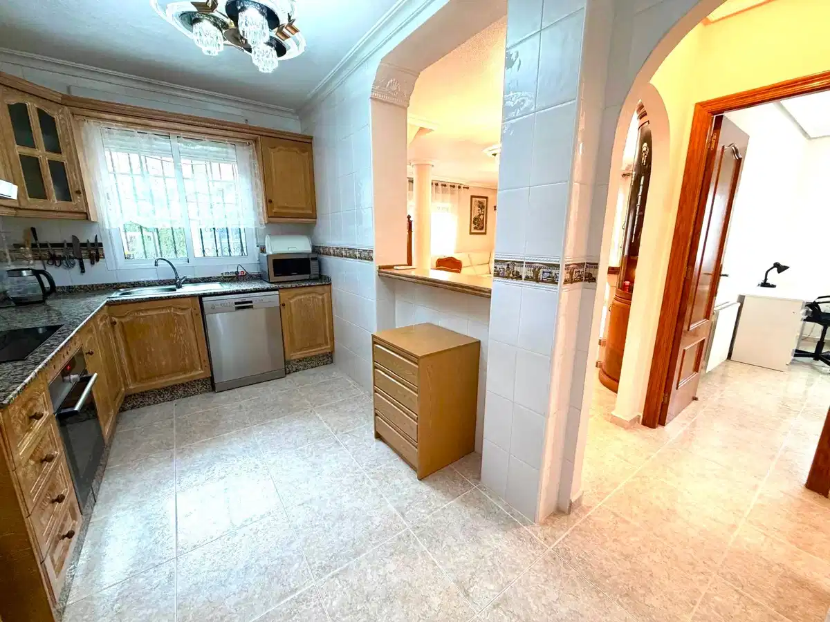 3 bedrooms, 2 bathrooms Villa in Orihuela Costa thumb 3
