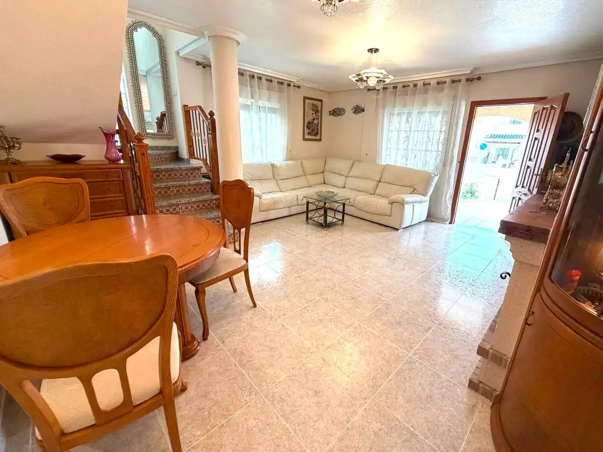 3 bedrooms, 2 bathrooms Villa in Orihuela Costa thumb 4