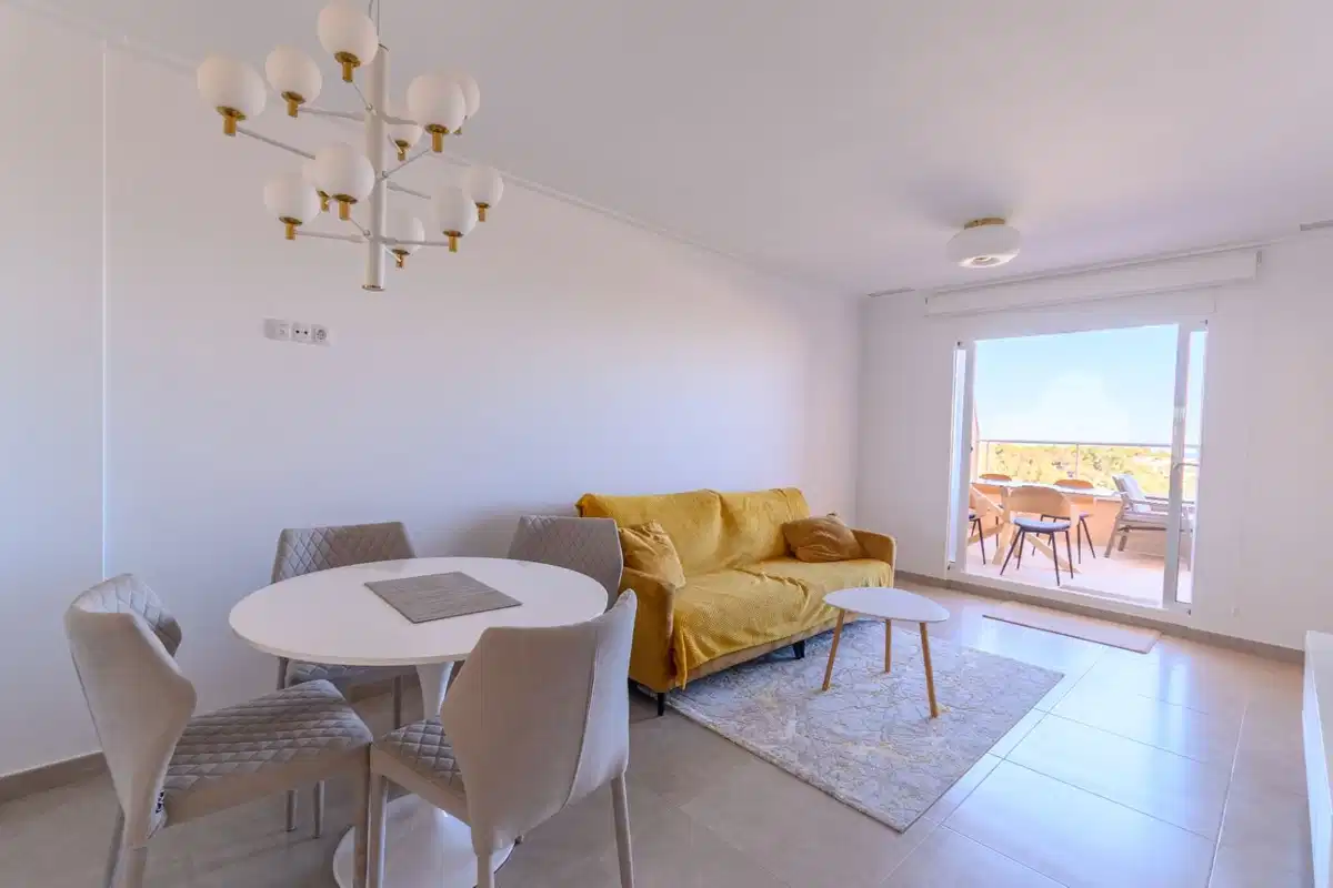 2 bedrooms, 2 bathrooms Penthouse in Punta Prima thumb 4