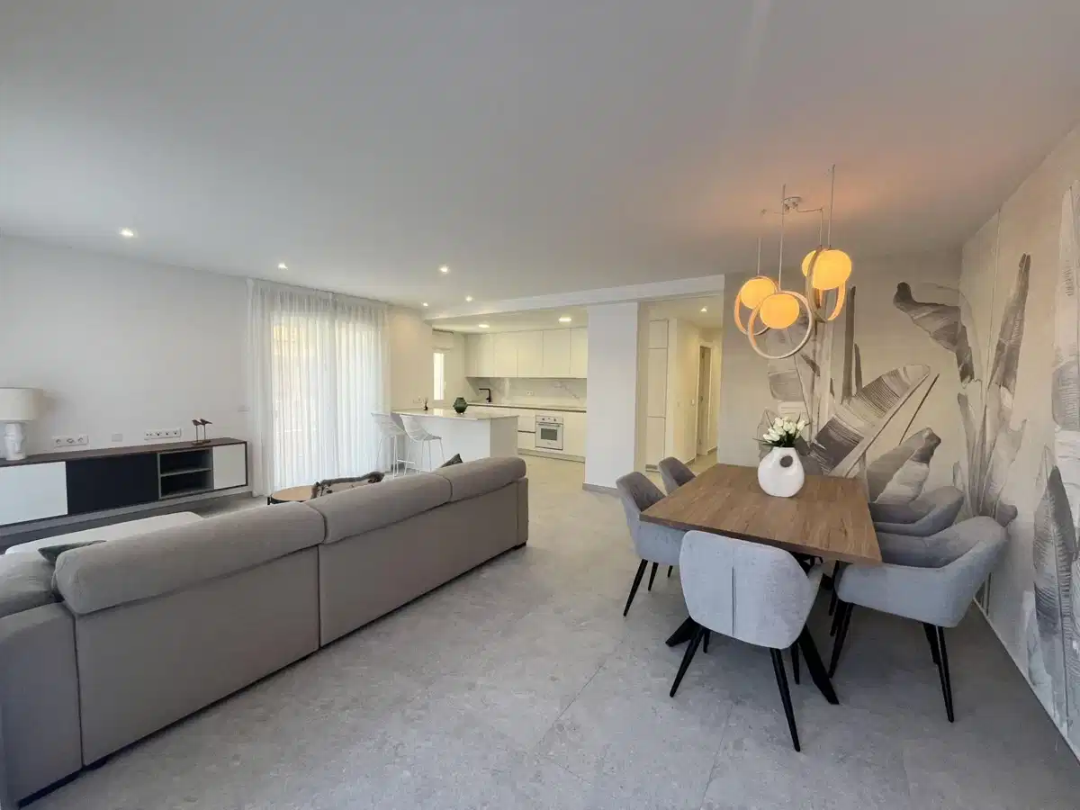 3 bedrooms, 2 bathrooms Apartment in Torrevieja
