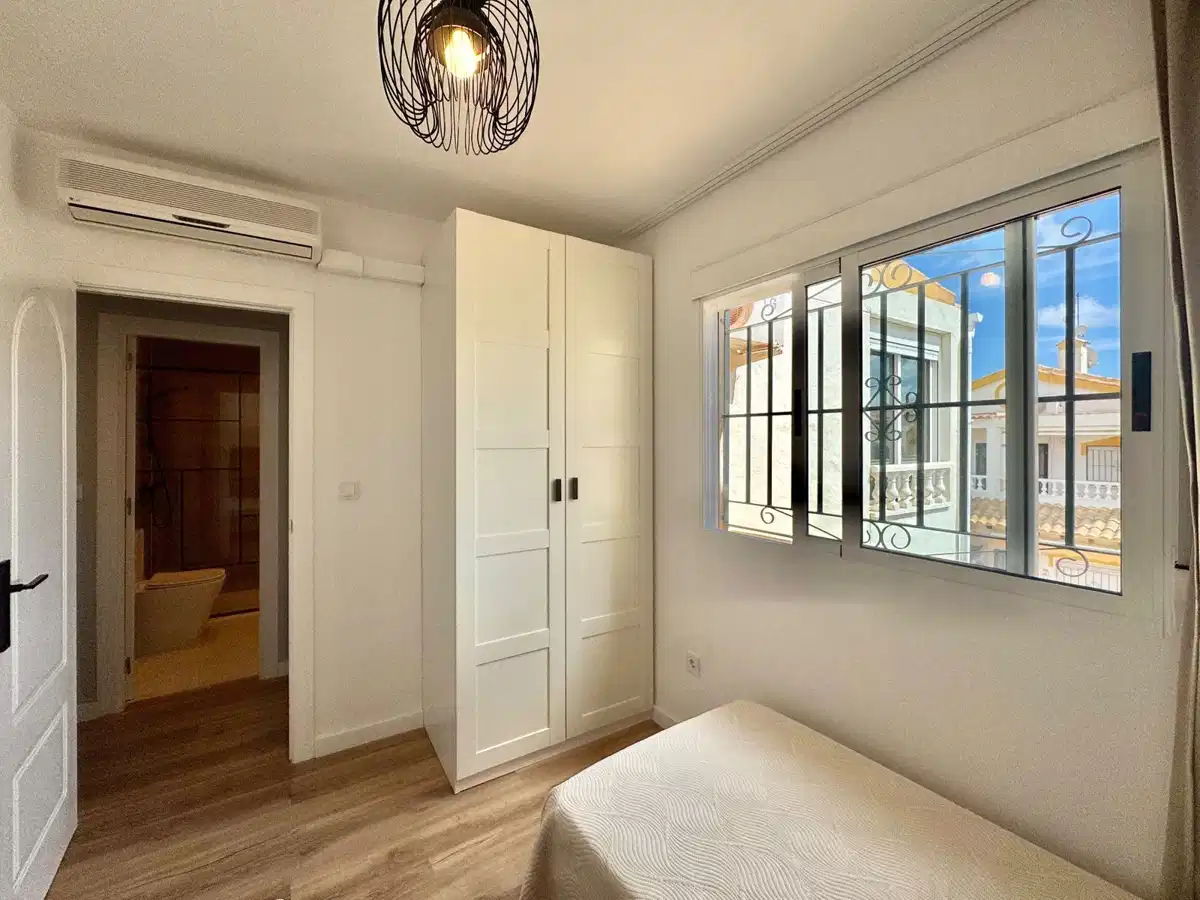 3 bedrooms, 2 bathrooms Townhouse in Orihuela Costa thumb 11