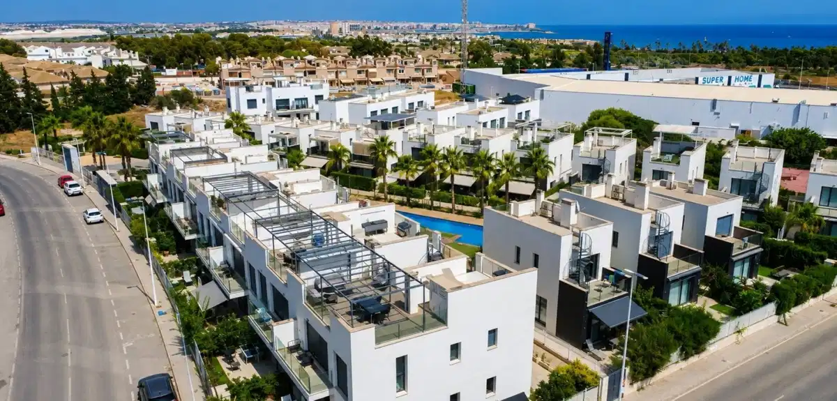 3 bedrooms, 2 bathrooms Apartment in Punta Prima thumb 10