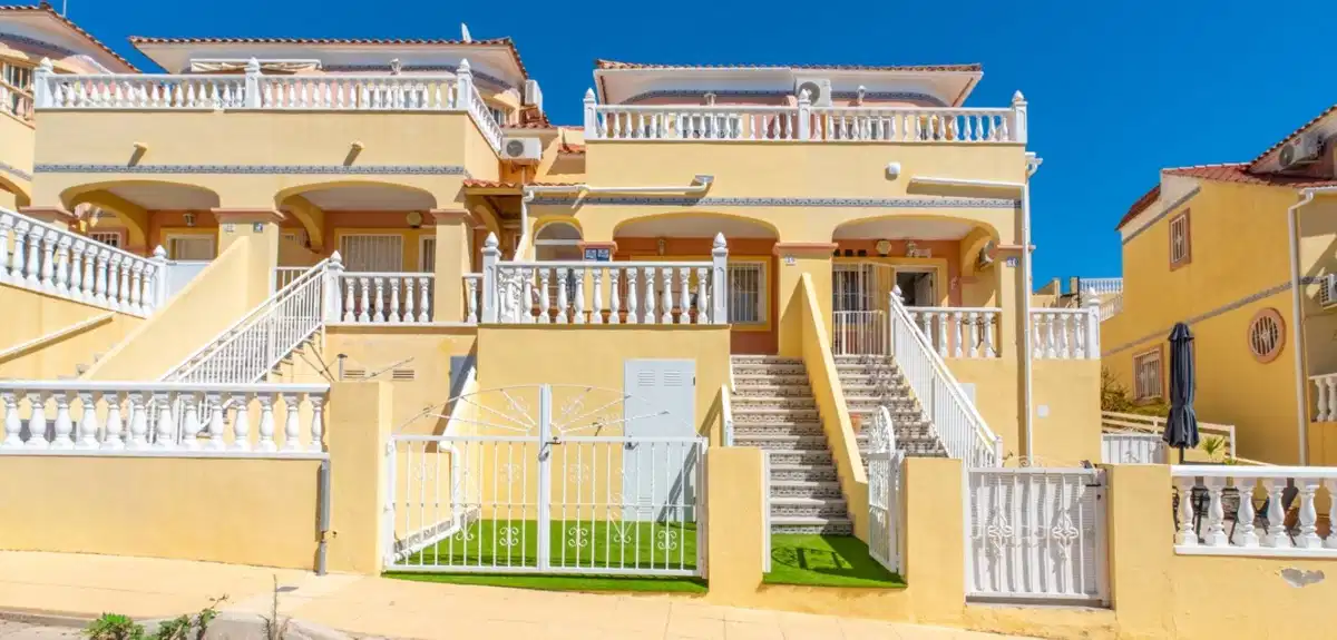 2 bedrooms, 1 bathrooms Townhouse in Orihuela Costa thumb 3