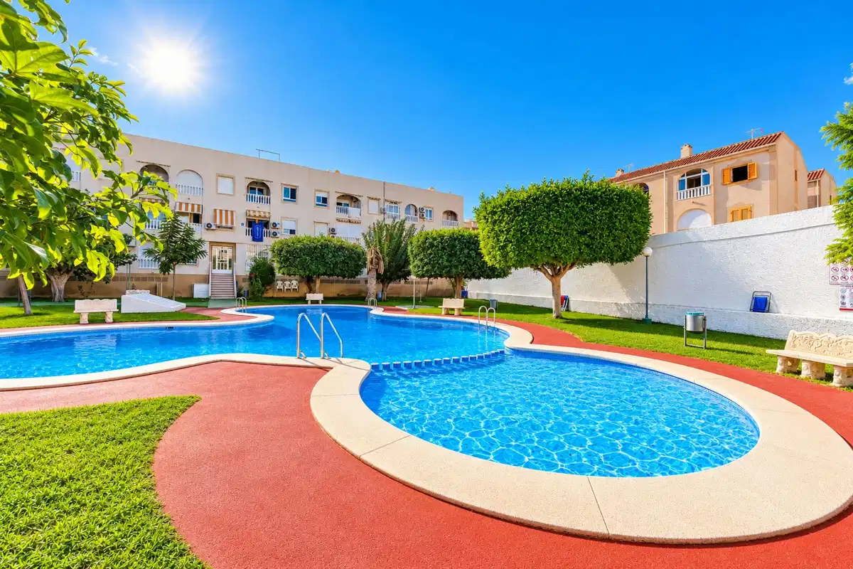 2 bedrooms, 1 bathrooms Penthouse in Torrevieja