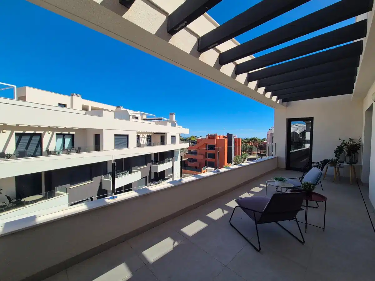 3 bedrooms, 2 bathrooms Penthouse in Villamartin thumb 12